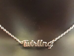 Collier Twirling